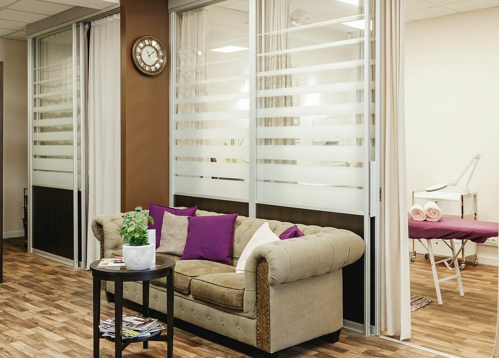 Elegant lounge area at Kluuga Skaistuma Istaba, Rīga, LV, featuring cozy seating and décor.