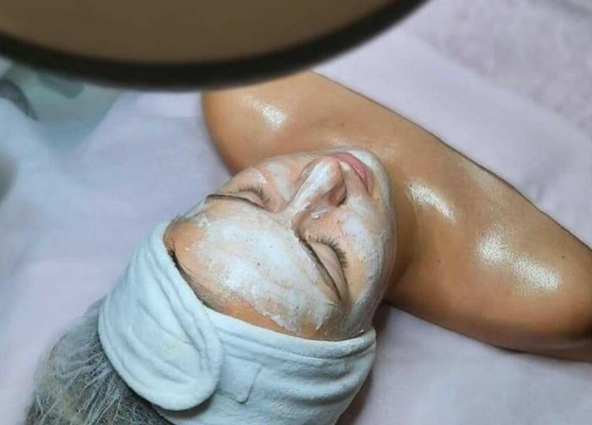 Facial treatment at Kluuga Skaistuma Istaba, Rīga, LV, revealing smooth, glowing skin.