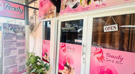 Pintu masuk Beauty Spa & Hair Gili Trawangan di Nusa Tenggara Barat, dekorasi modern dan santai.