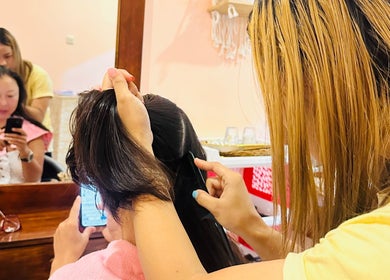Perawatan rambut profesional di Beauty Spa & Hair Gili Trawangan, Nusa Tenggara Barat, Nusa Tenggara Barat, ID.