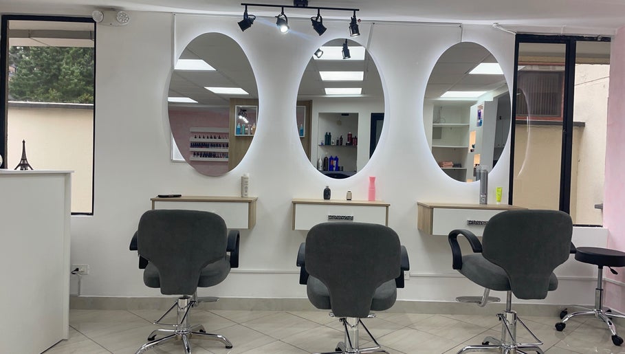 Warmi Beauty Studio image 1
