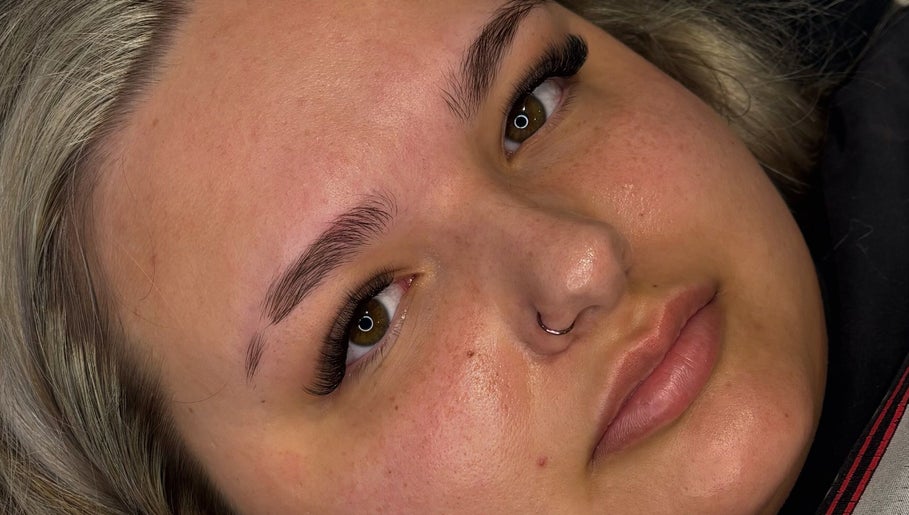 Lashed By Lucy imej 1