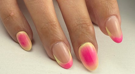 Nailsbyenifer