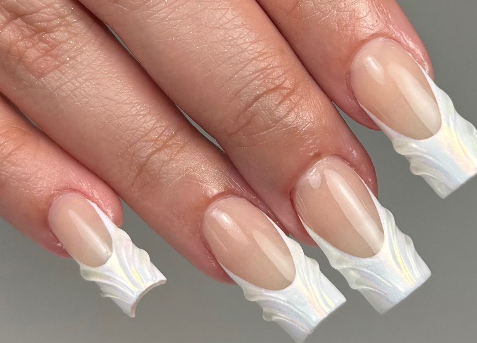 Diseño de uñas elegantes en Nailsbyenifer, Memphis, Tennessee, US, con estilo de arte moderno.