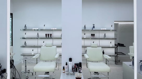 TWENTY.TWO CUT & FACIAL BAR - PREMIUM BARBERSHOP