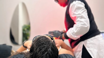The Laser Hair Lab, bilde 3