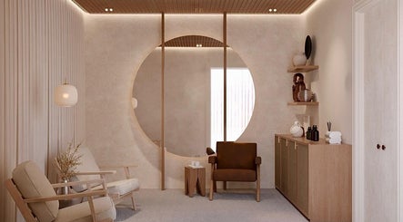 Spațiu relaxant la Hanami Spa, București, București, RO, cu design minimalist și mobilier elegant.