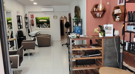 Peluqueria y Estetica Paris