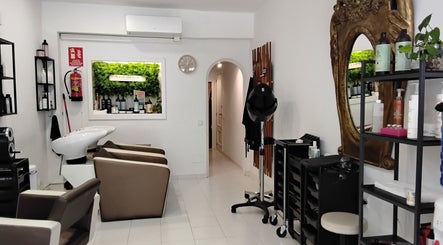 صورة Peluqueria y Estetica Paris 2