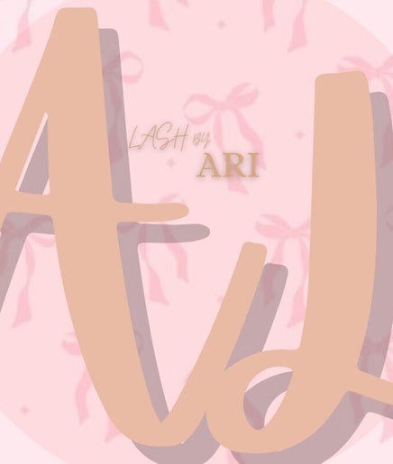 Ari.Lash image 2