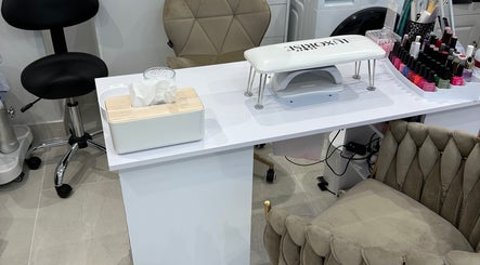 Luxe Nails Bucharest billede 3