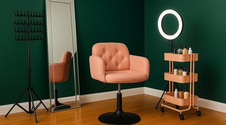 B’Bliss Hair Studio billede 3