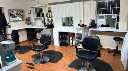 Uprising Hair afbeelding 2