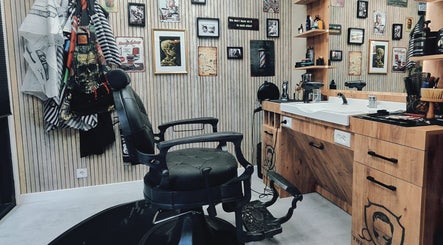 Immagine 2, The Koog Barber