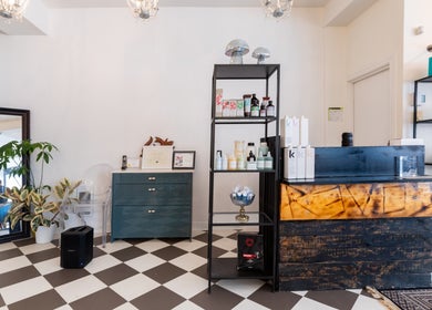 Stylish interior of Revolution Hair Studio | St-Henri showcasing modern decor in Montréal, Québec, CA.