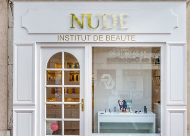 Façade de l'Institut Nude à Saint-maur-des-fossés, Île-de-france, FR, mettant en avant son entrée accueillante.