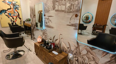 Studio Y Hair, bilde 2