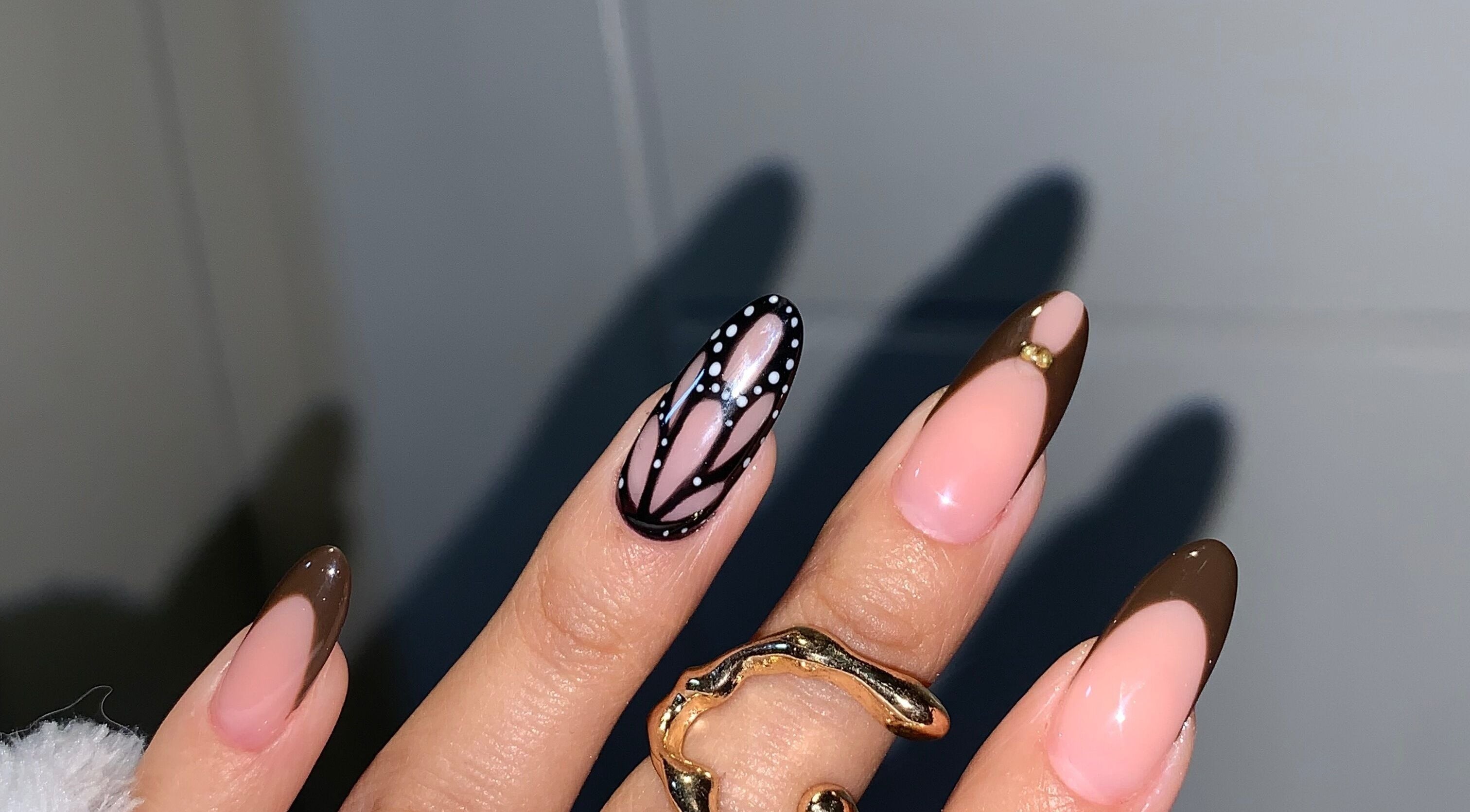 Diseño de uñas elegante con detalles en OriaNails | BASE RUBBER | BUILDER GEL | POLYGEL, Miraflores, Provincia De Lima, PE.