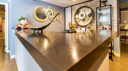 Elegant reception at Happy Yorkvill Foot Spa, Toronto, Ontario, CA, featuring modern decor and soothing ambiance.