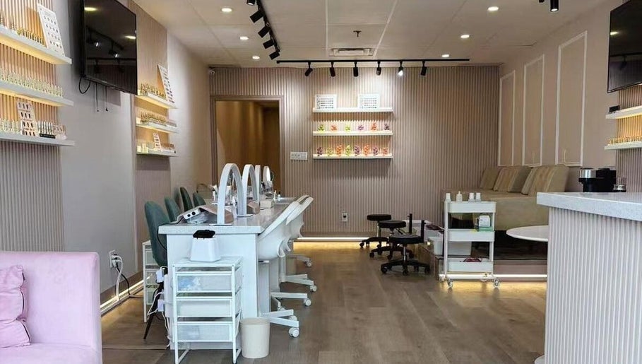 Zoey Beauty Bar image 1