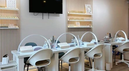 Zoey Beauty Bar image 2