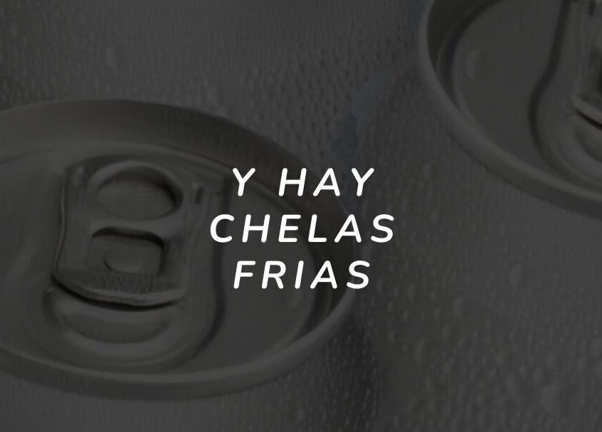 Latas frías en Legacy Barbería, Tulancingo, Hidalgo, MX, con texto 'Y hay chelas frías'.