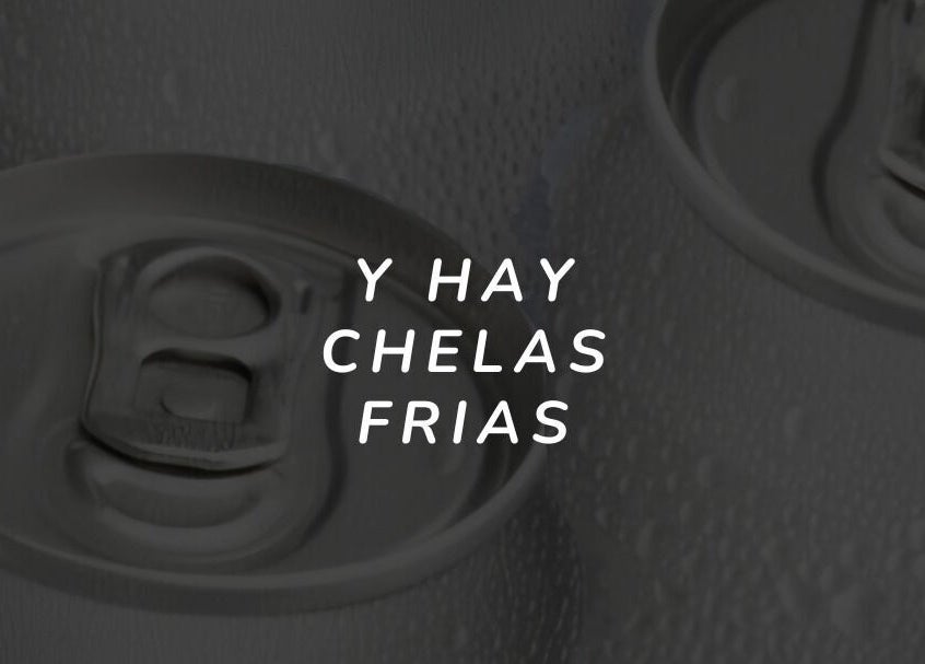 Latas frías en Legacy Barbería, Tulancingo, Hidalgo, MX, con texto 'Y hay chelas frías'.