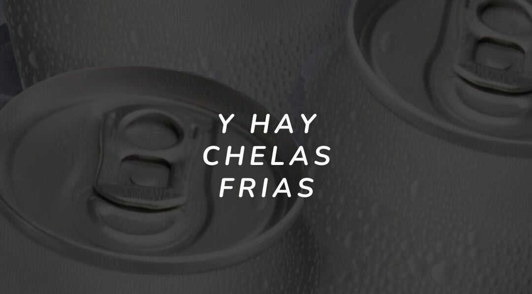 Latas frías en Legacy Barbería, Tulancingo, Hidalgo, MX, con texto 'Y hay chelas frías'.