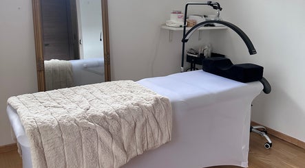 The Beauty Lounge by Lotte