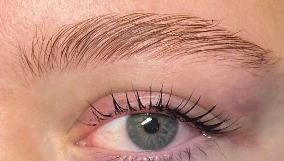 Close-up of expertly shaped eyebrow at Jessica Kelly in Huyton, England, GB, highlighting beauty and precision.