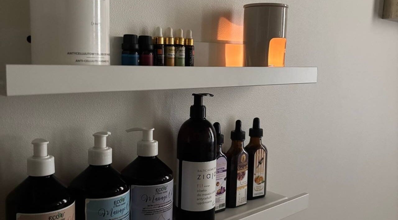 Spa essentials on display at Slow Beauty, Tallinn, Harju maakond, EE. Aromatherapy oils and creams are neatly arranged.