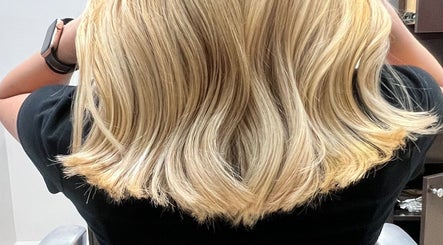 Kylie Studio Salon