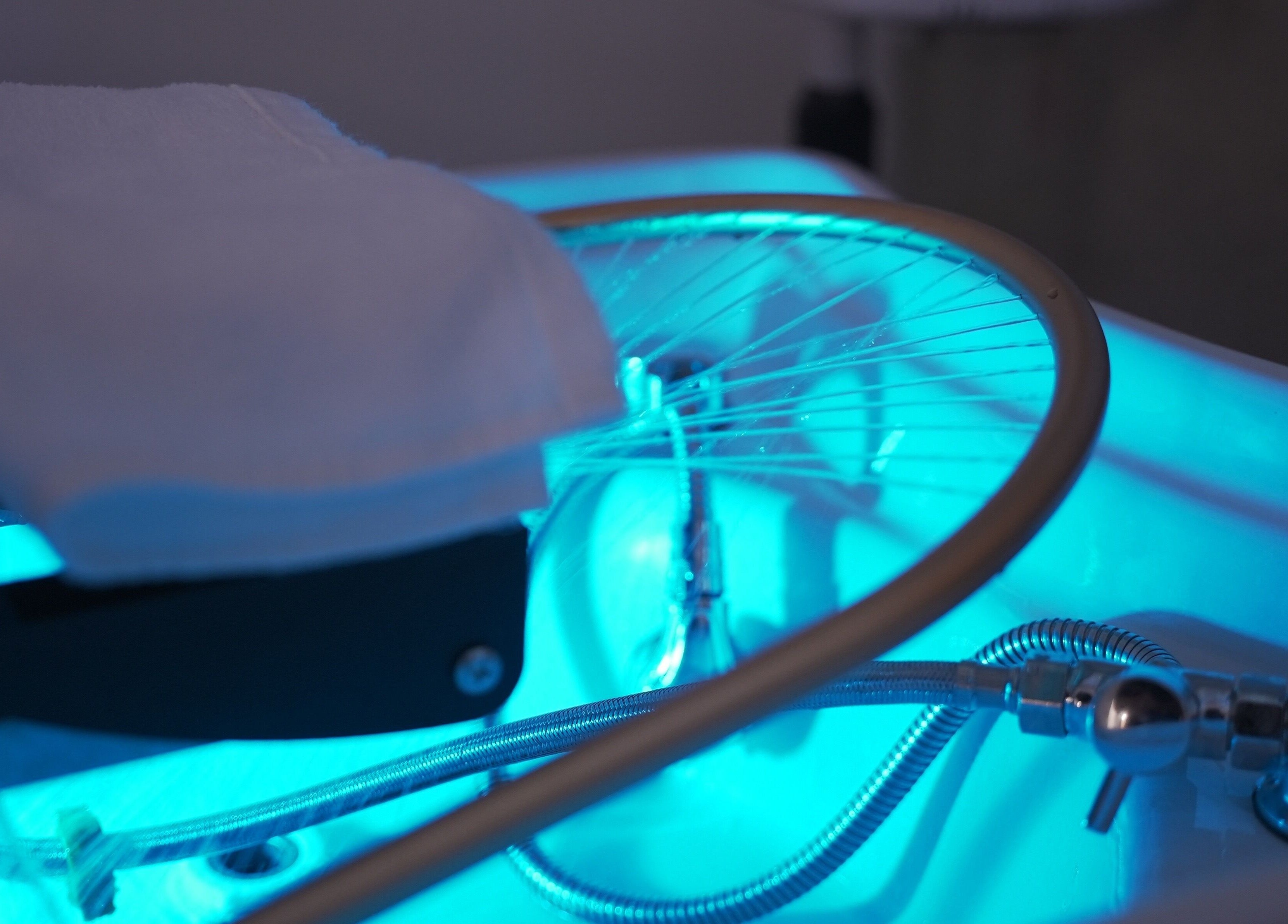 Lavie Bella Head Spa in Artesia, California, US, showcasing a serene modern spa setting with ambient lighting.