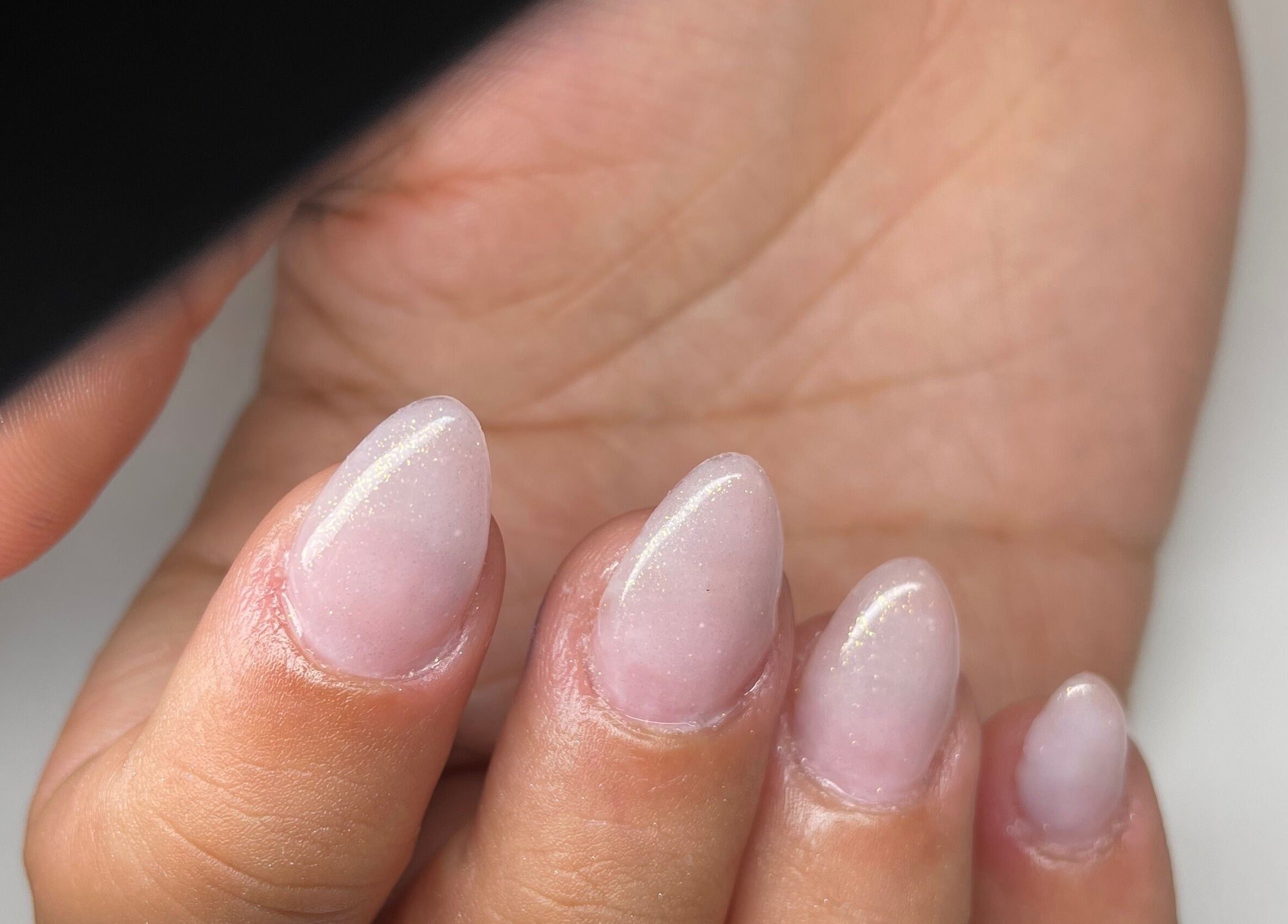 Unhas manicure delicadas e elegantes na Ninails, Felgueiras, Porto, PT.