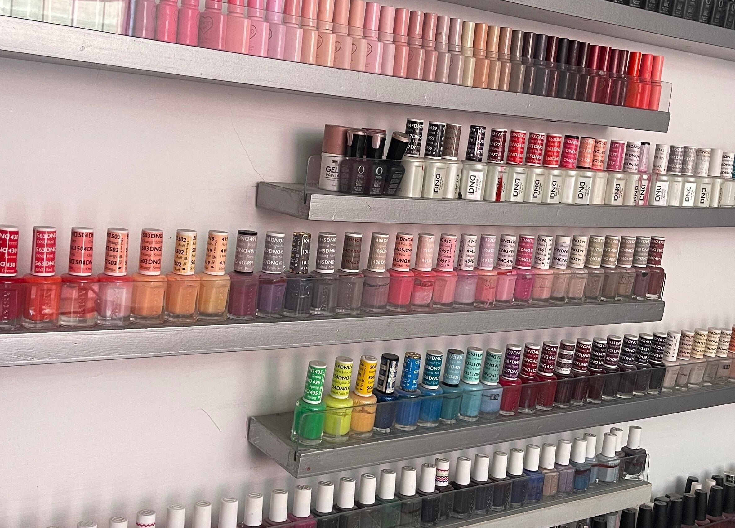 Amplia variedad de esmaltes en Jan Marzé, Durango, Durango, MX. Encuentra tu tono ideal para cada ocasión.