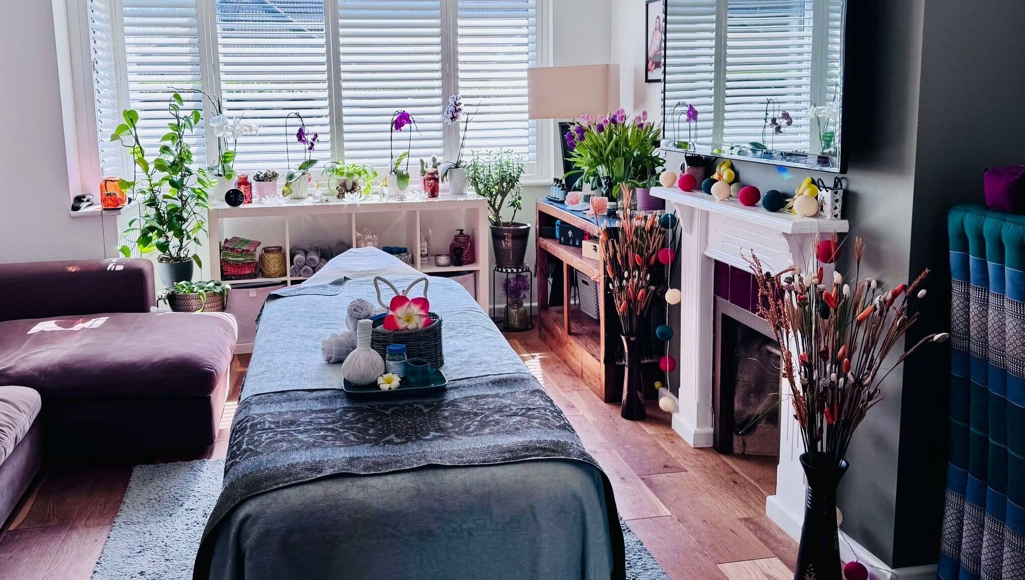 Relaxing space at Yupin Thai Massage in Brighton, Brighton And Hove, England, GB, with cozy decor and peaceful ambiance.