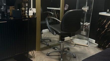 AMW Hair & Beauty