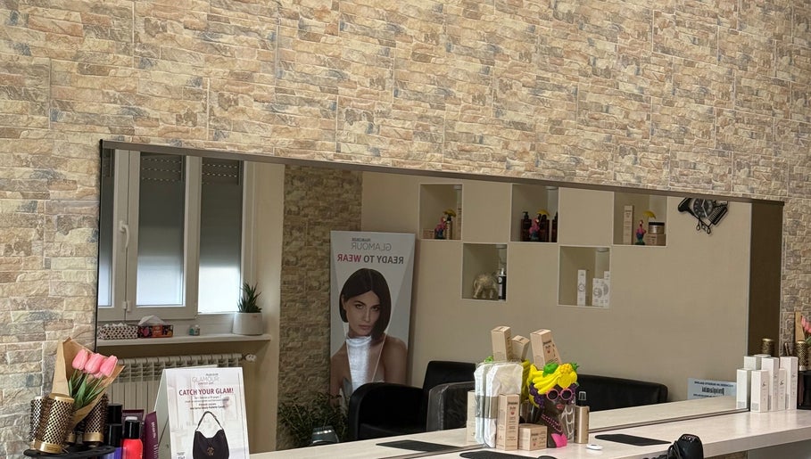 Il salone di Sefa image 1