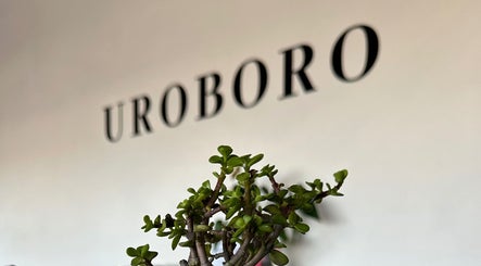Uroboro Beauty