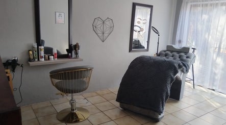 Annie's Beauty Salon