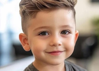 قص شعر لطفل في صالون العاصمة (Capital barber) في عمّان / عبدون، محافظة العاصمة، JO.