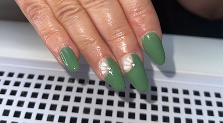 Nail_yse
