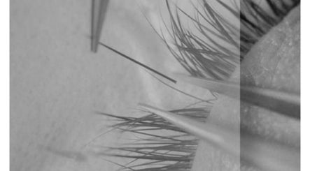 Whip Lash By Blooms imej 2