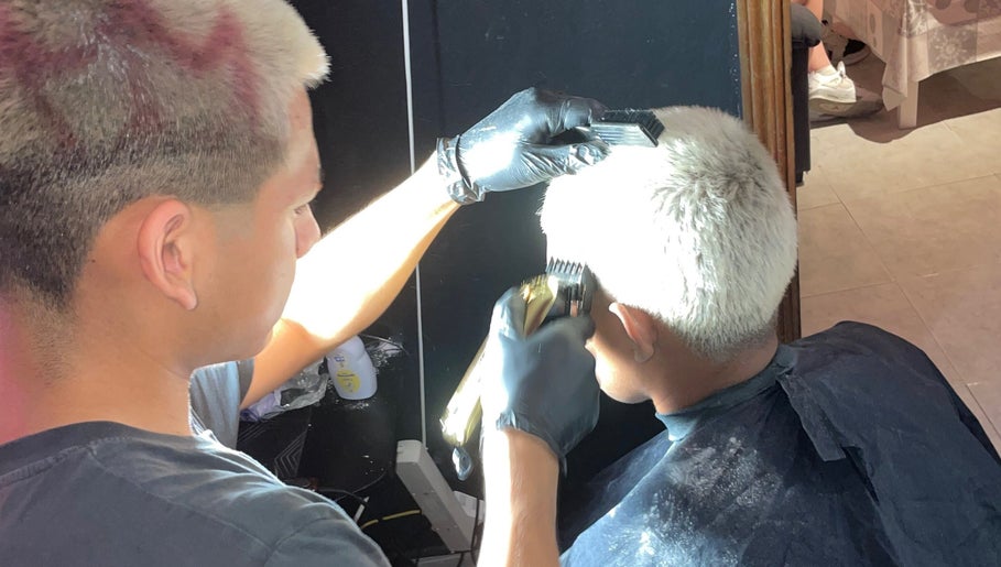 Gambar Alvarez_barber 1