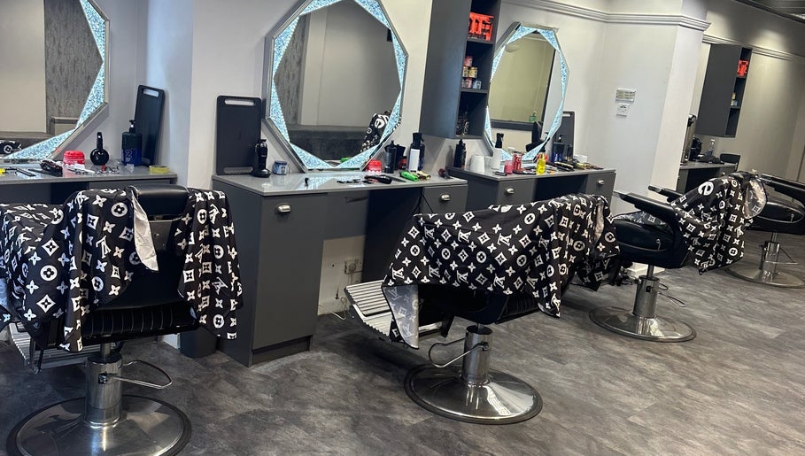 Unionbarbers image 1