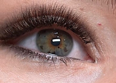 Cils sublimés chez MelRose Lash Pro à Blainville, Québec, CA. Extensions d'élégance et de beauté.