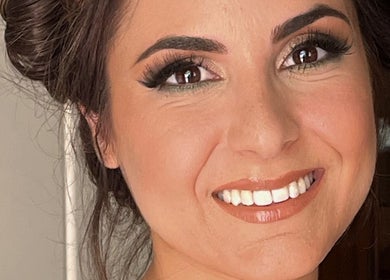 A glowing smile from Denise Makeup Artist & Beauty Therapist in Iż-żejtun, MT, showcasing exquisite makeup artistry.
