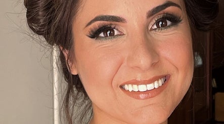 A glowing smile from Denise Makeup Artist & Beauty Therapist in Iż-żejtun, MT, showcasing exquisite makeup artistry.