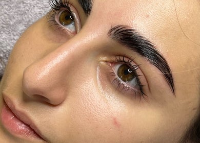 Expert brow styling by Denise Makeup Artist & Beauty Therapist in Iż-żejtun, MT showcases precise detail.
