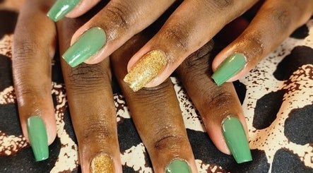 Twinkle Beauty Bar image 2